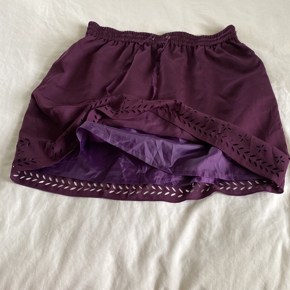 J. Crew Deep Purple Mini Skirt With Lower Eyelet Detail Size 6 - Picture 6 of 12